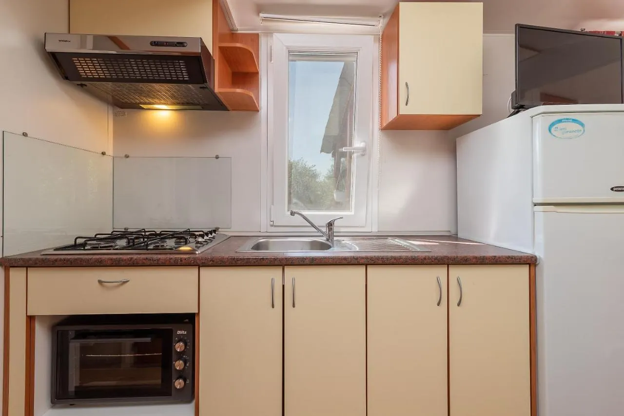 'Olive Grove' Camping House-Near The Beach Divulje 0*,